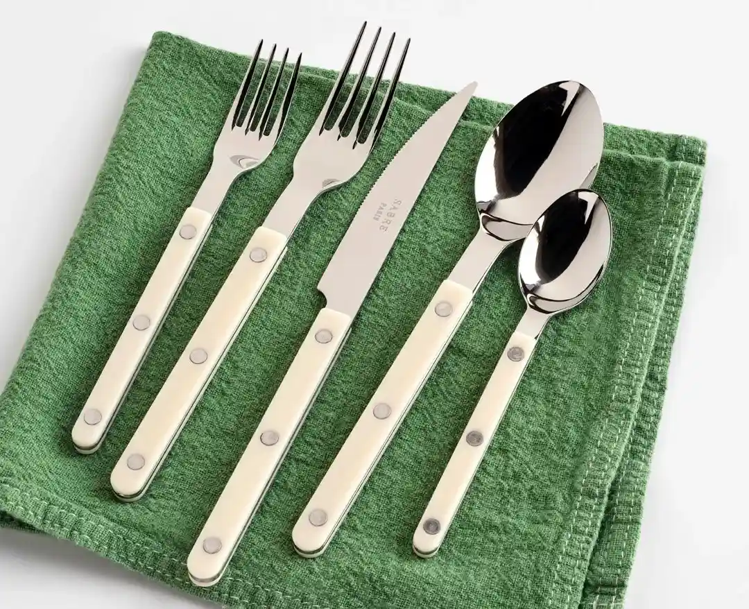 Sabre Flatware Product Quality Analysis: A Multi‑Source Customer Review Study