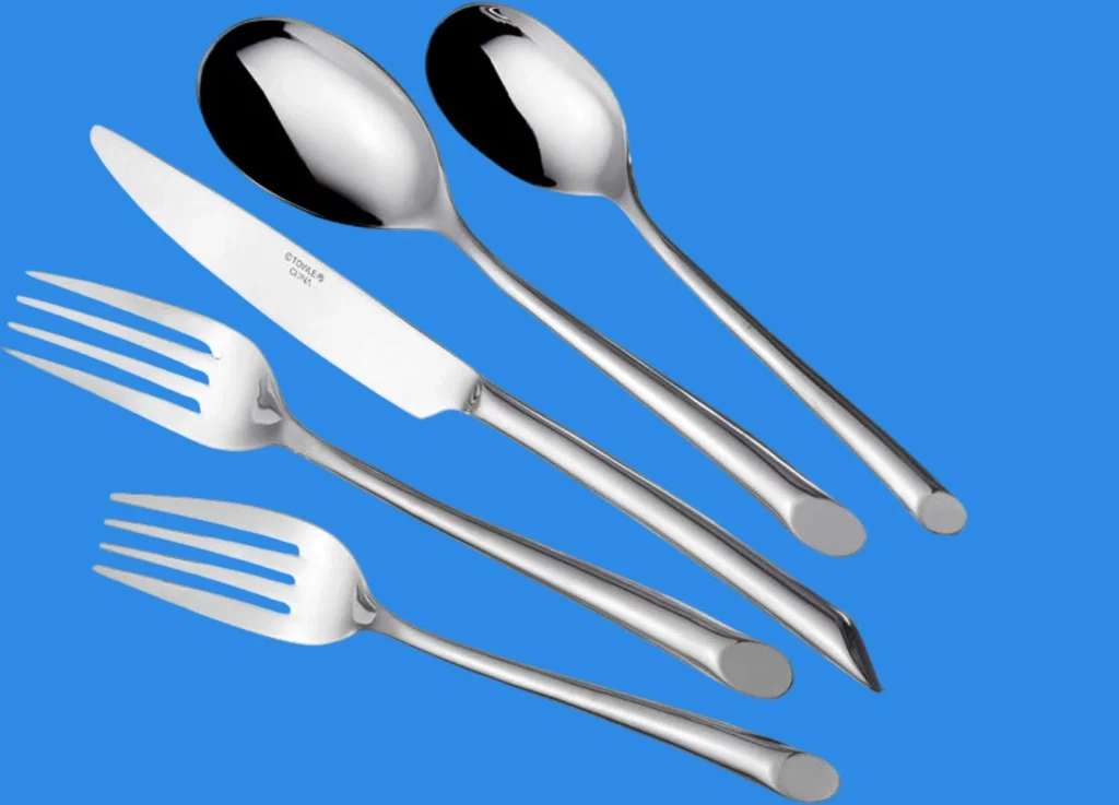 A Towle Silverware Living Wave Flatware Set