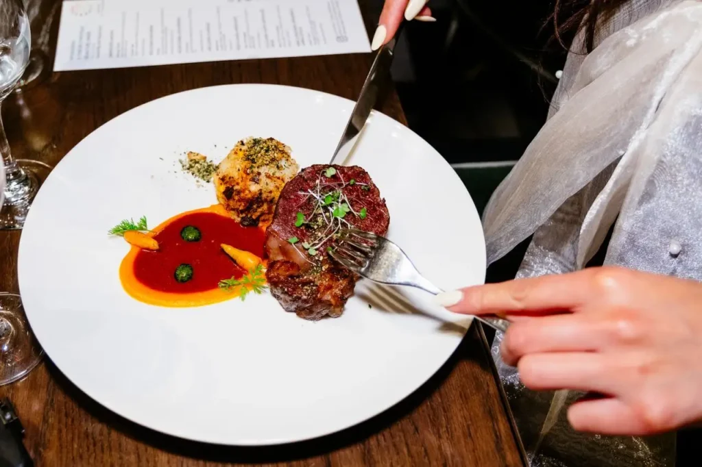 A pair of knife and fork showing how well the knife cuts