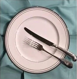 Knife and form positions after finishing eating.