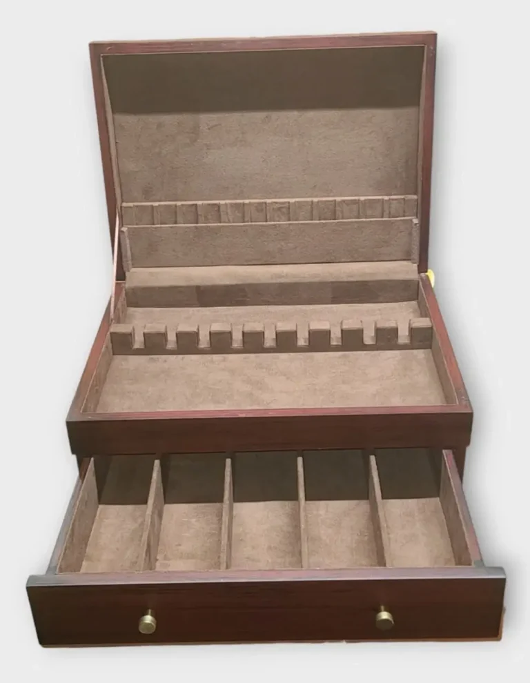 An empty Royalty Art silverware box