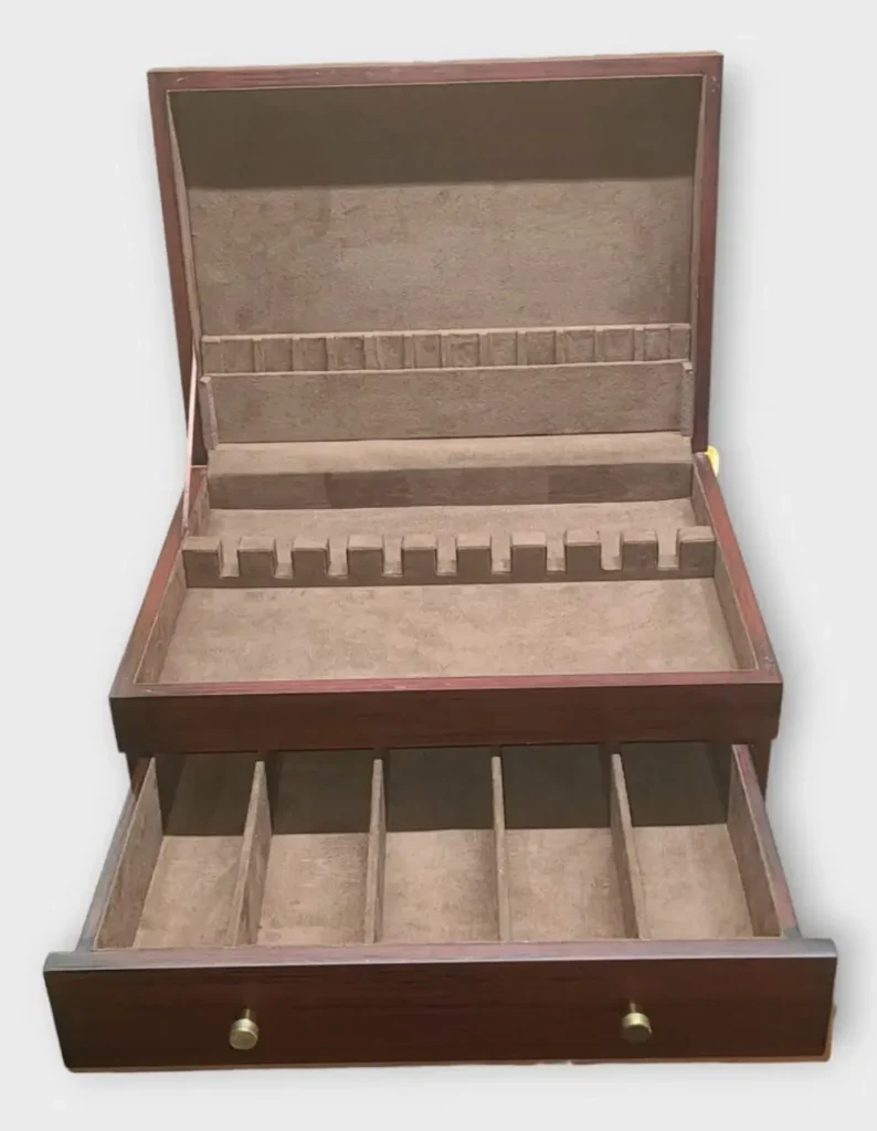 An empty Royalty Art silverware box